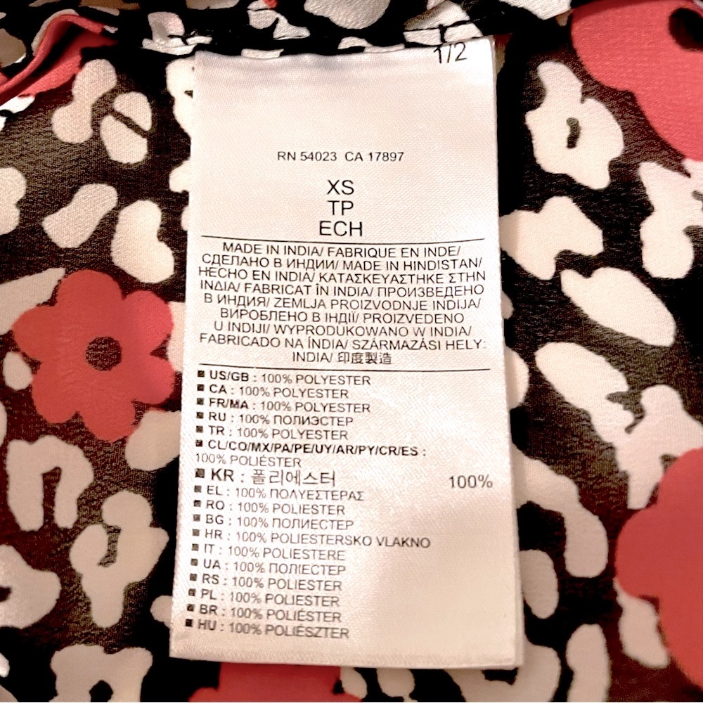 Women’s Banana Republic Floral Sleeveless Blouse in Black/White/Red - XS - Picture 9 of 9